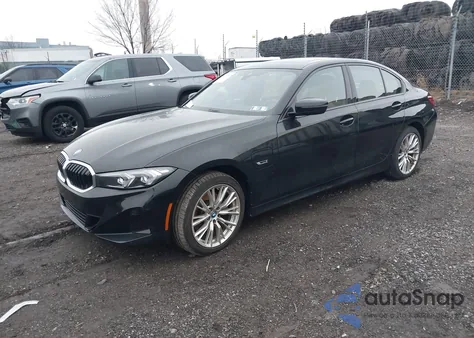 2023 BMW 3 Series 330E xDrive z USA, uszkodzony, nr VIN 3MW39FS01P8D04647